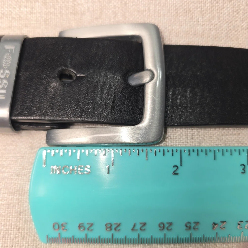 CLASSIC FOSSIL BRAND GENUINE BLACK LEATHER BELT SILVER BUCKLE MENS SIZE 42 EUC